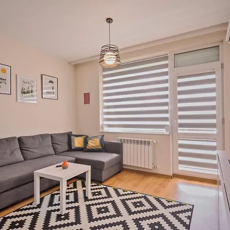 Vitosha View One Bedroom By Flat Mаnager شقة صوفيا